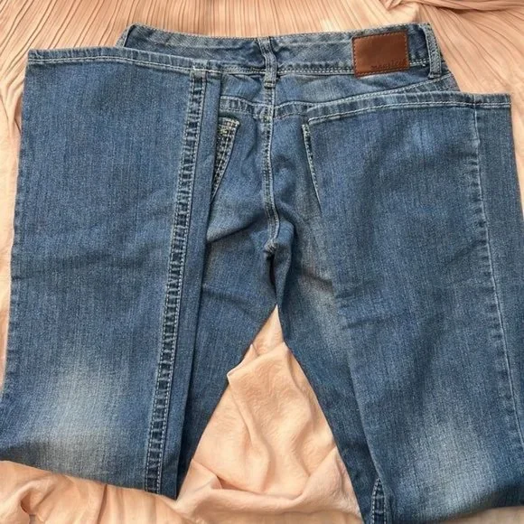 EUC Maurices Wide Leg, soft blue jeans, stone washed color 5/6 Long - Picture 3 of 4